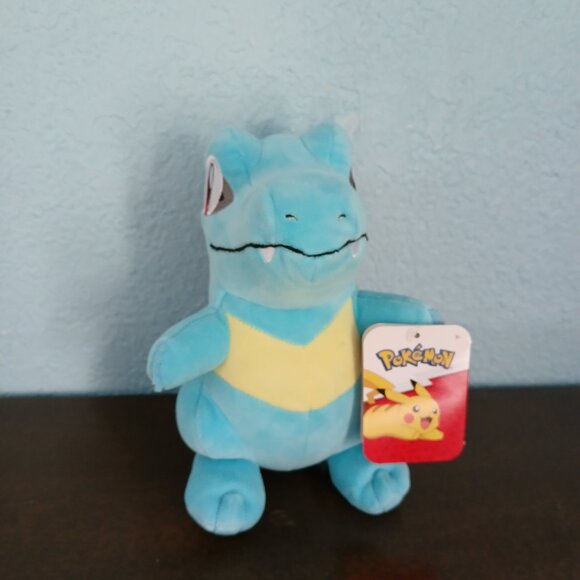 Pokémon Plush Totodile 8'in NWT - Picture 1 of 6